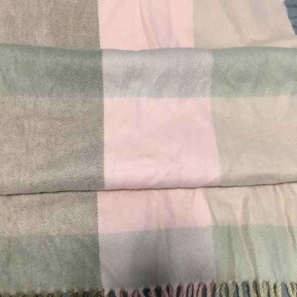 Grey & Pink Check Wool Scarf - Picture 5 of 5
